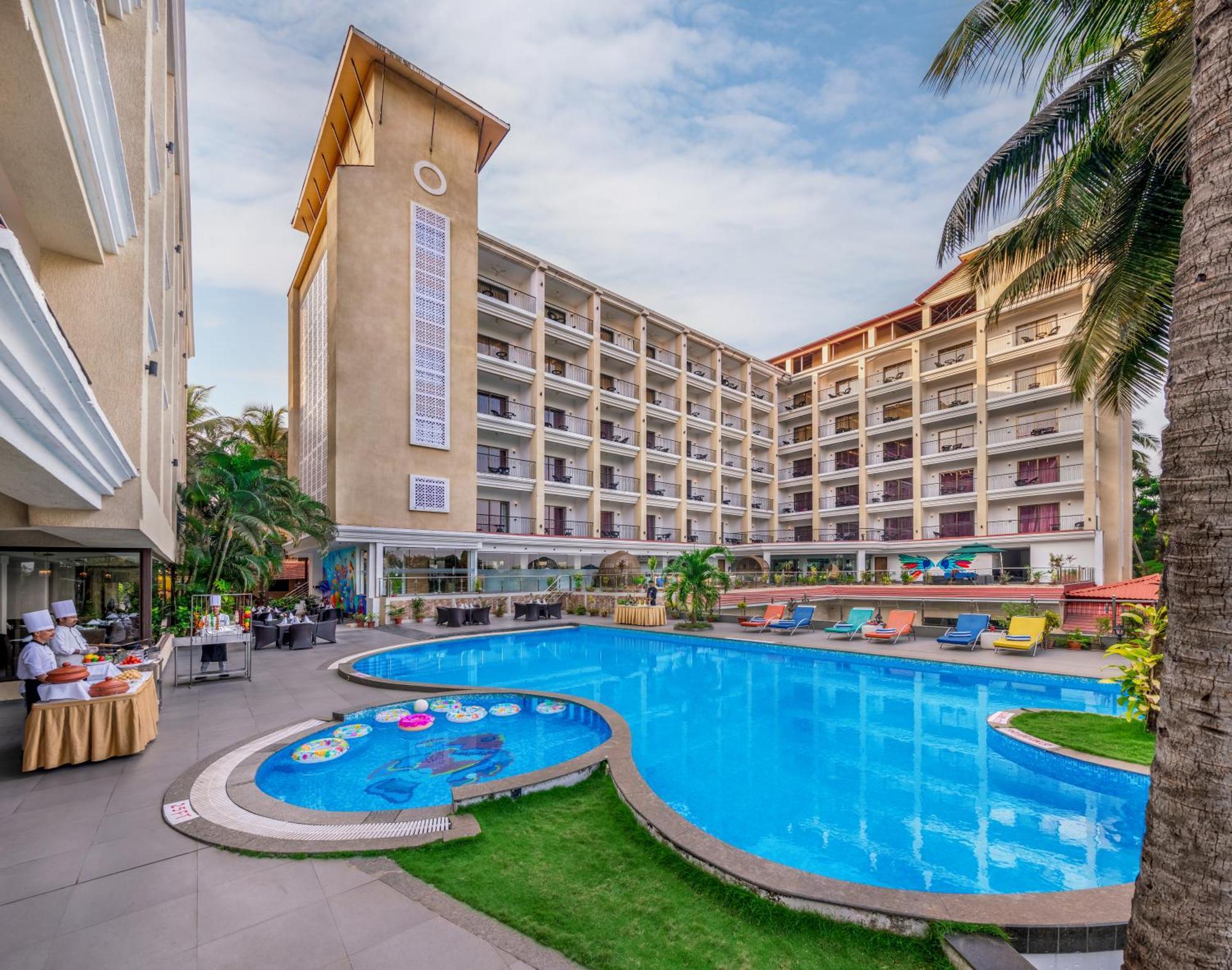 Golden Tulip Candolim, Goa Extérieur photo