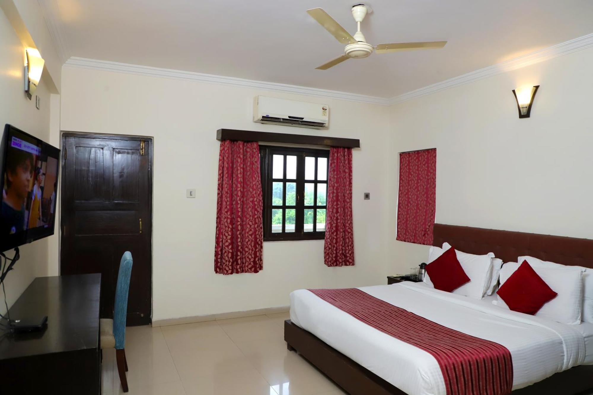 Golden Tulip Candolim, Goa Extérieur photo
