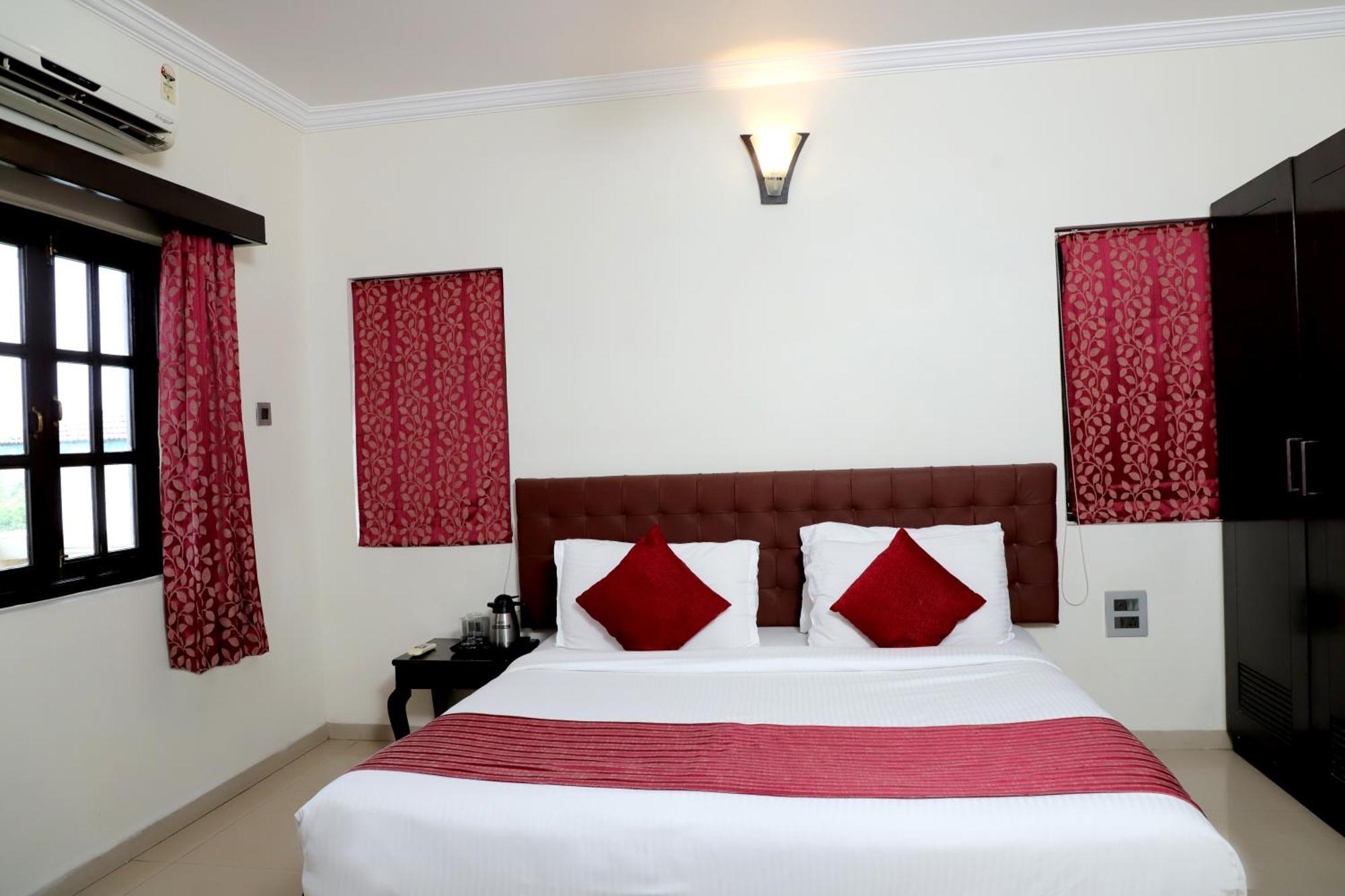 Golden Tulip Candolim, Goa Extérieur photo