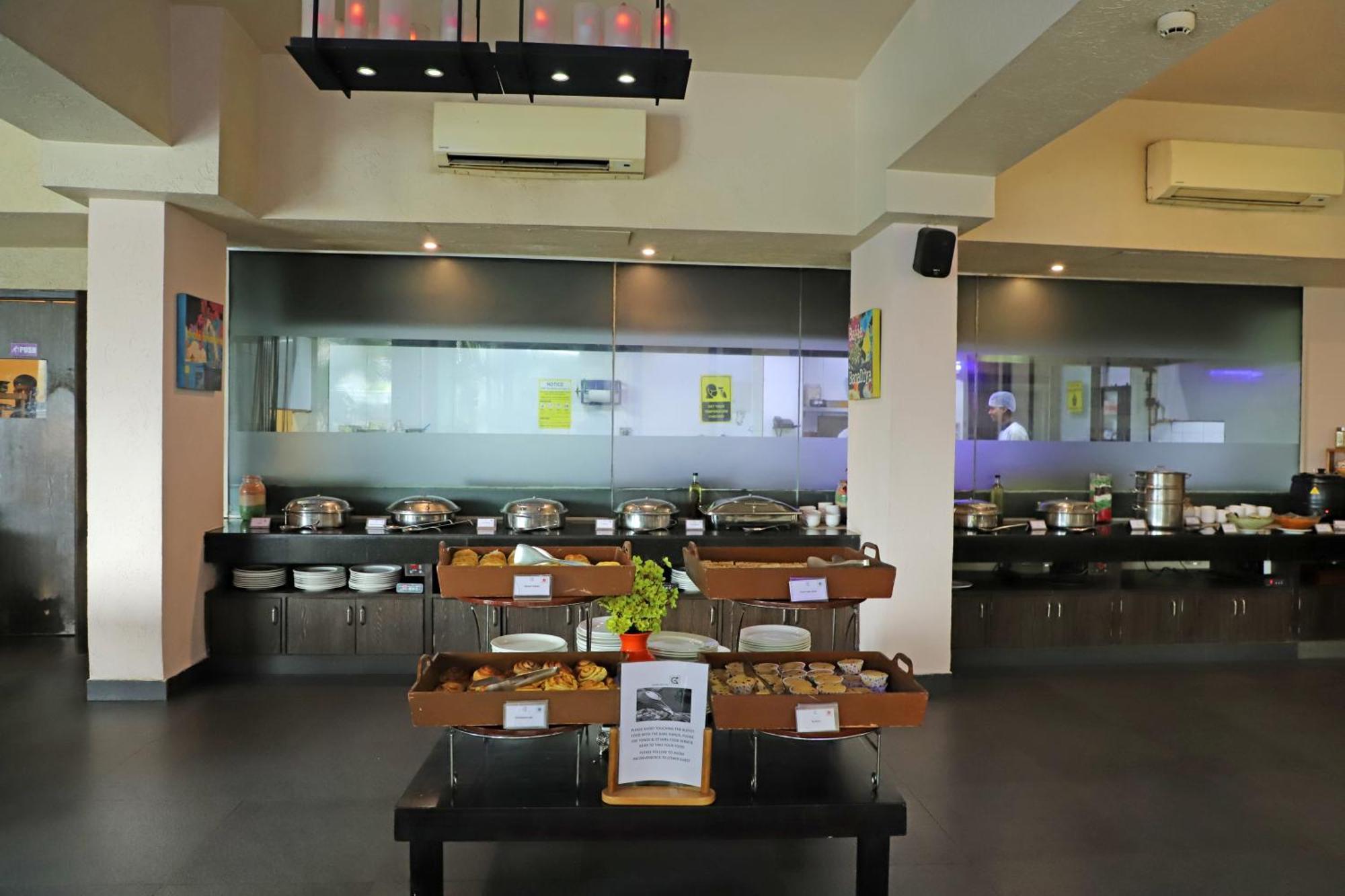 Golden Tulip Candolim, Goa Extérieur photo